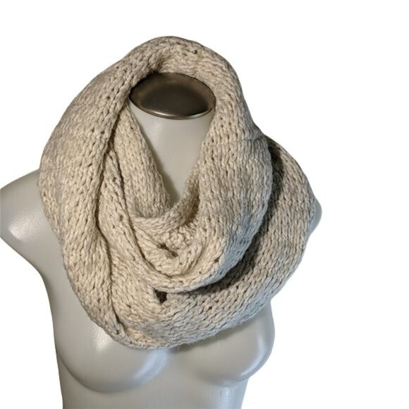 Hollister Scarf Woven Knit Infinity Beige Open Weave Unisex Neckwear Wrap - Picture 1 of 5